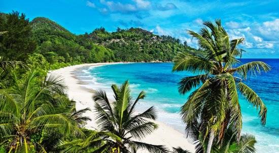 Seychelles-Landscape-Coral-Strand-Hotel-Seychelles  (© Vision Voyages TN / Coral Strand Smart Choice Hotel)