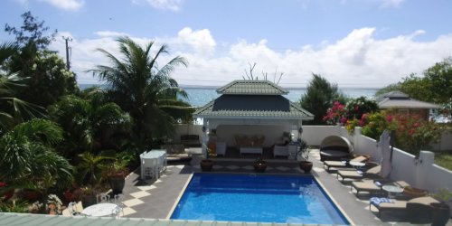 seychelles-booking-mahe-le-bonheur-villa-pool3  (© Seychellen Buchen)