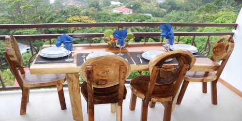 seychelles-booking-tamas-holiday-apartment-veranda2  (© Seychellen Buchen)