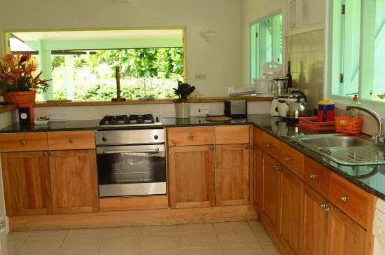 seychelles-mahe-villakordia-3bed-room-villa-kitchen  (© Villa Kordia / Villa Kordia)