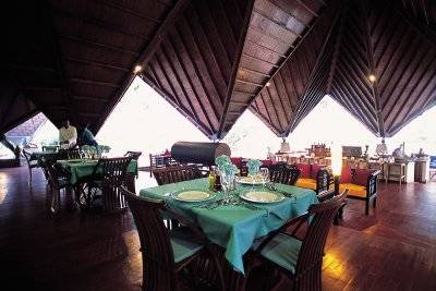 seychelles-new-emerald-restaurant  (©  / New Emerald Cove Hotel)