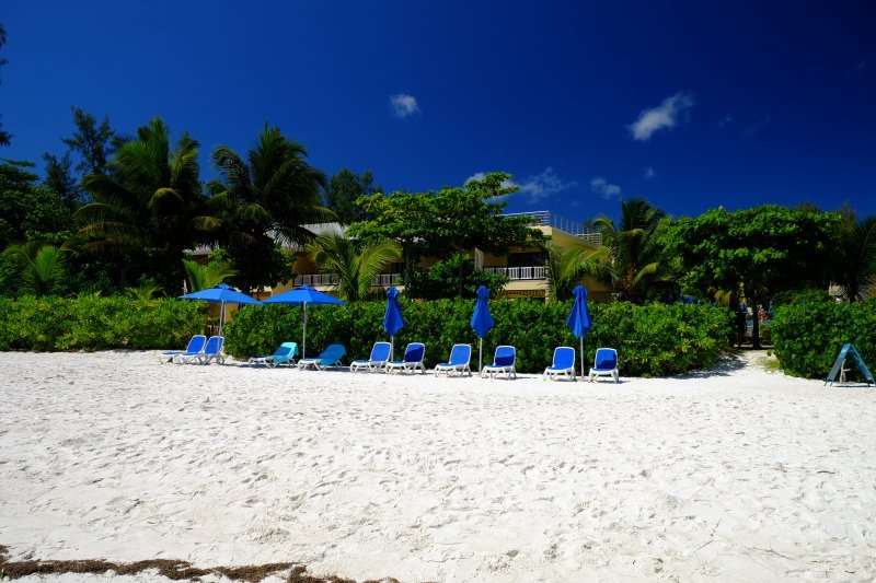 seychelles-praslin-acajou-beach-resort-9  (© Seychellen Buchen)